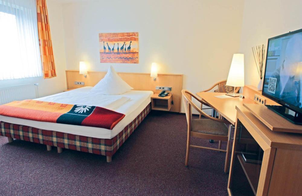 Hotel Lindenkrug Gütersloh Esterno foto