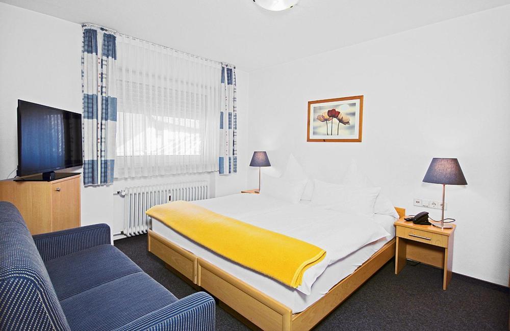Hotel Lindenkrug Gütersloh Esterno foto