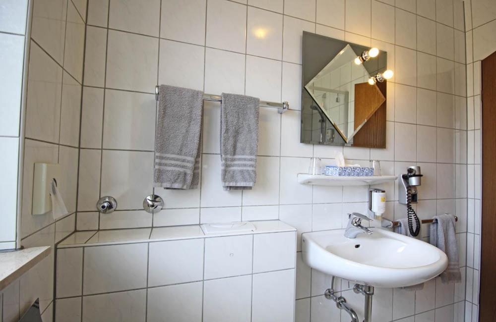 Hotel Lindenkrug Gütersloh Esterno foto